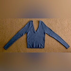 Kendall & Kylie Fitted Cropped V-Neck Sweater